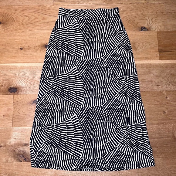 Boden Dresses & Skirts - Boden Maxi Skirt - Size 8R - black & white stretch jersey
